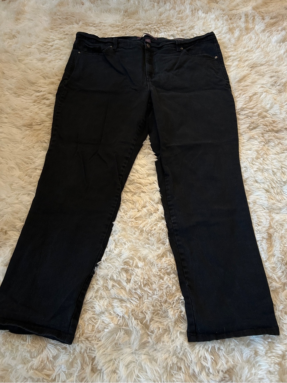 Gloria Vanderbilt Black Straight-Leg Jeans